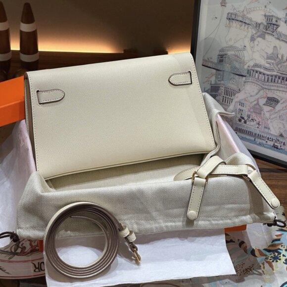 White Genuine Leather Envelope/ Baguette Bag | 2 Interchangeable Straps - Picture 2 of 6